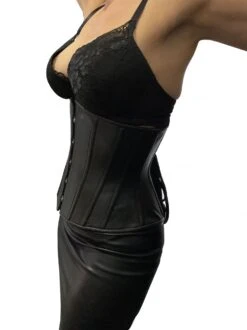 Carmen Luxe Zwart Lederen Onderborst Corset -Rimba Winkel fetish leather corset 1